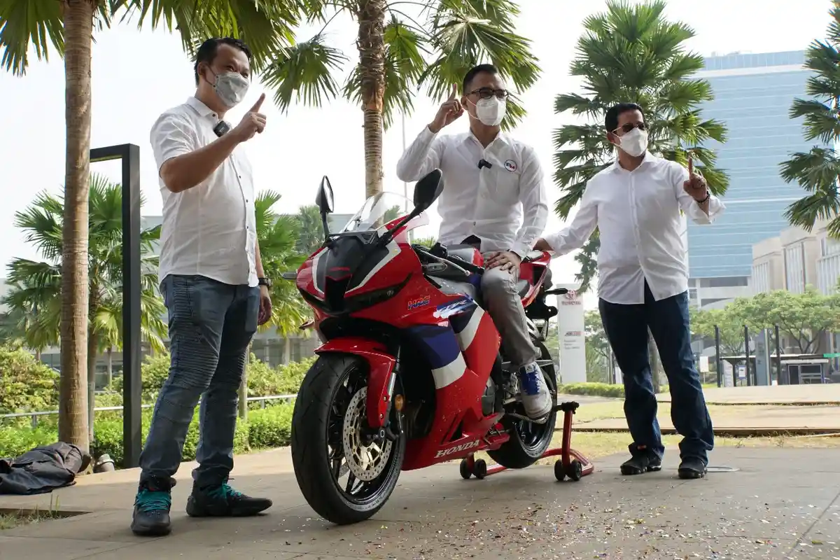 Ronald Sinaga Pembeli Pertama Honda CBR60RR, Berikut Harga dan Spesifikasi Lengkapnya