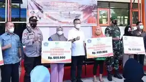 bansos-uang-tunai-Rp600-ribu-tahap-II-di-Kota-Kendari.jpg