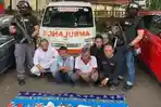 ambulans-gerindra-bawa-batu.jpg