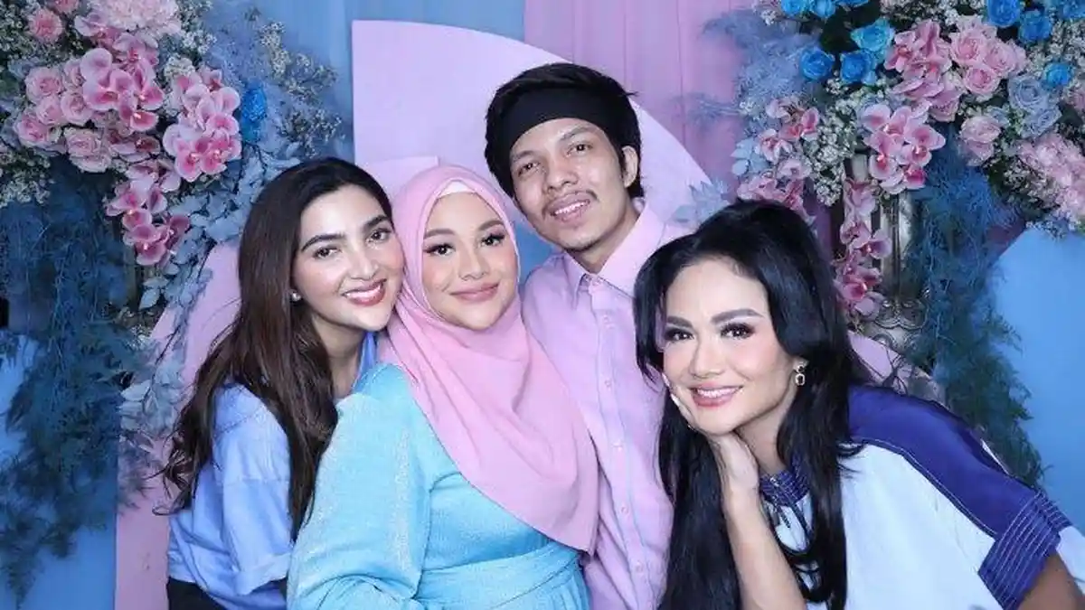 Rayakan Lebaran Bersama, Ashanty Ajak Keluarga Krisdayanti dan Aurel Hermansyah Liburan di Singapura