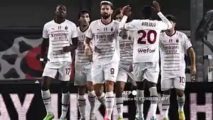 Penggawa-AC-Milan-di-laga-melawan-Verona-pada-pek.jpg