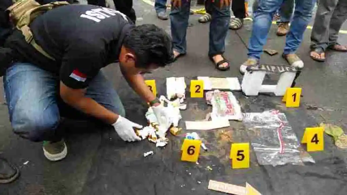 Reny: Dus Berisi Kabel dan Baterai di Pinggir Jalan Bukan Bom