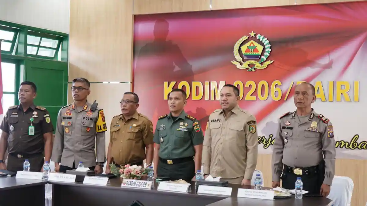 Bupati Franc Tumanggor Hadiri Komsos Bersama di Makodim 0206/Dairi Dipimpin Aster Kasad