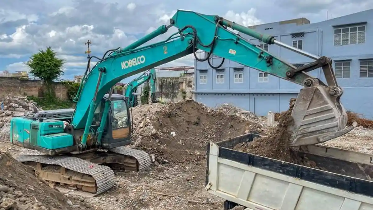 Masuki Hari ke-12, Perobohan Gedung IV Pasar Horas Sudah 80 Persen