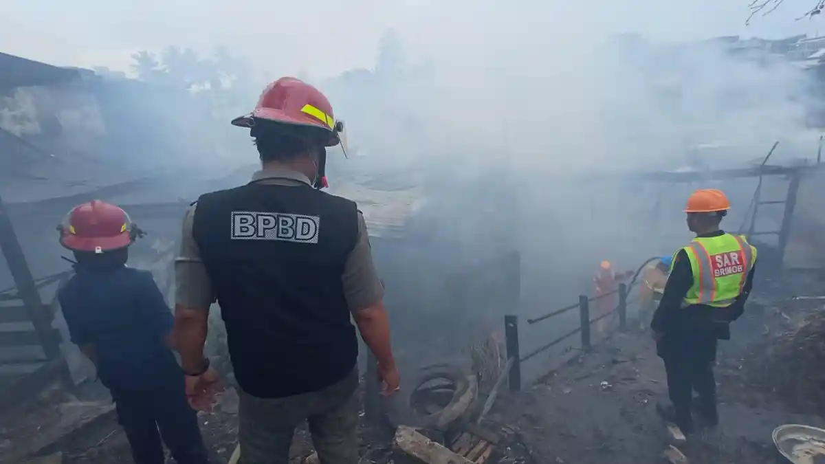 Dua Kali Terdengar Ledakan, Tiga Rumah di Klandasan Ulu Balikpapan Terbakar 