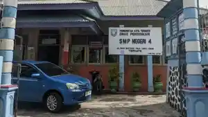 SMP-Negeri-4-Kota-Ternate-Maluku-Utara-tak-capai-kuota-penerimaan-murid-baru.jpg