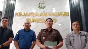 Kepala-Kejaksaan-Negeri-Sumedang-Adi-Purnama-21.jpg