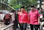Maryoto-Birowo-kiri-dan-Didik-Girnoto-Yekti-saat-tiba-di-kantor-DPC-PDI-Perjuangan-Tulungagung.jpg