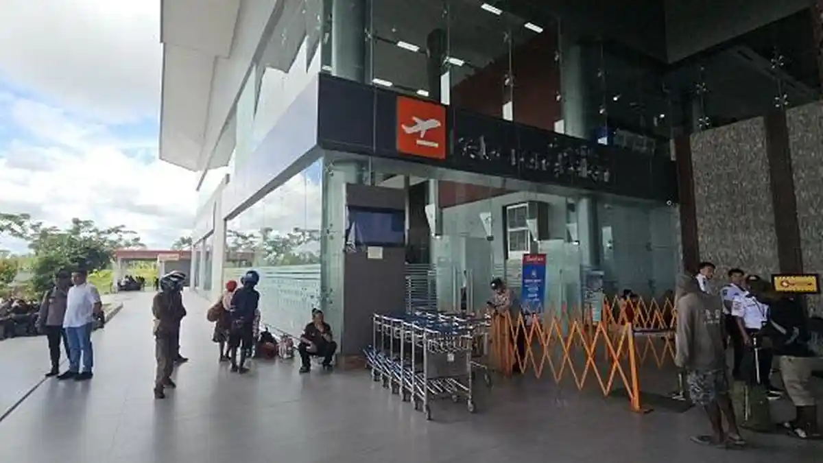 Hari Ini Wapres Gibran Tiba, Begini Suasana di Bandara Nabire 
