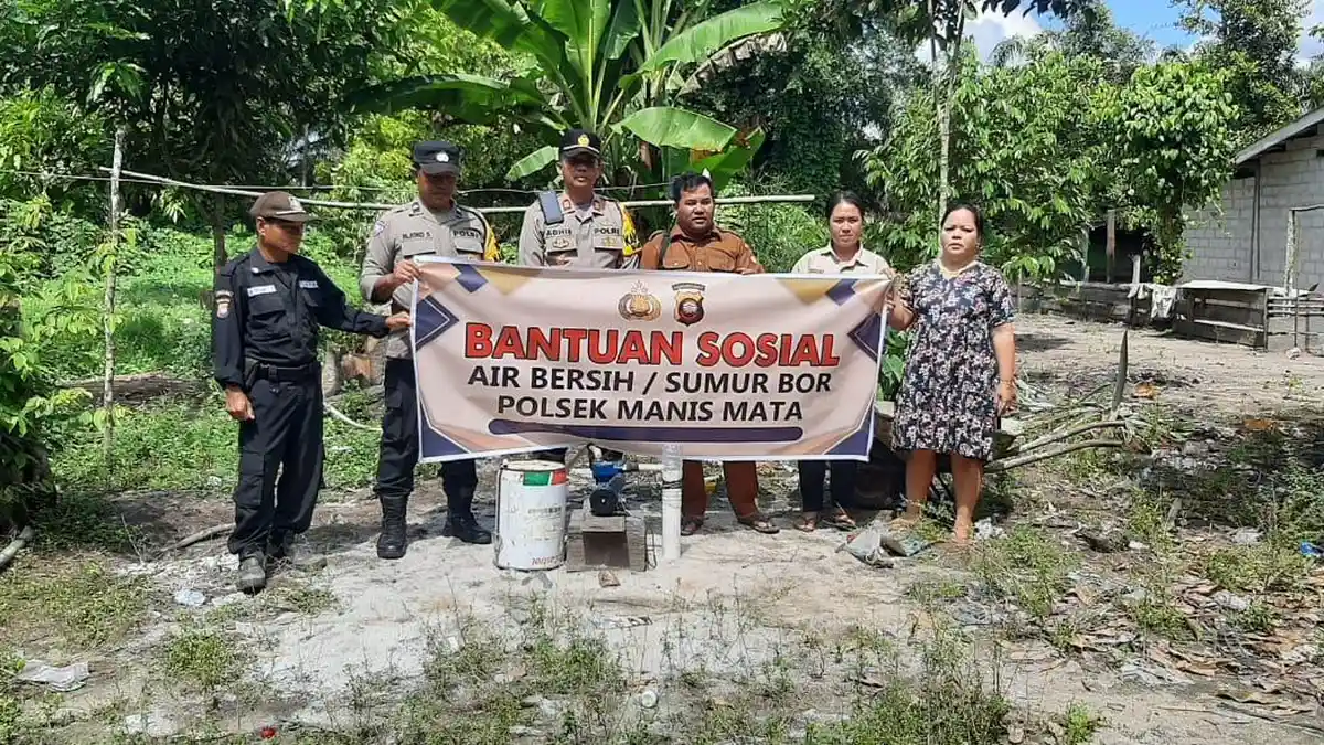 Kepedulian Terhadap Sesama, Polsek Manis Mata Berikan Bantuan Sumur Bor Kepada Warga