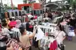 Aktivitas Jual Beli Pasca Kebakaran Pasar Senen