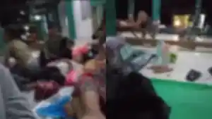 Tangkapan-layar-video-viral-penghuni-rumah-susun-tidur-di-luar-gegara-takut-gempa-susulan-di-Kolaka.jpg