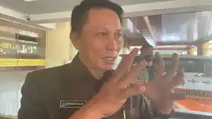 Plh-Sekprov-Sulsel-Andi-Darmawan-Bintang000.jpg