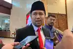 PANSUS-BUMD-Wakil-Gubernur-Jatim-Emil-Elestianto-Dardak-saat-diw.jpg
