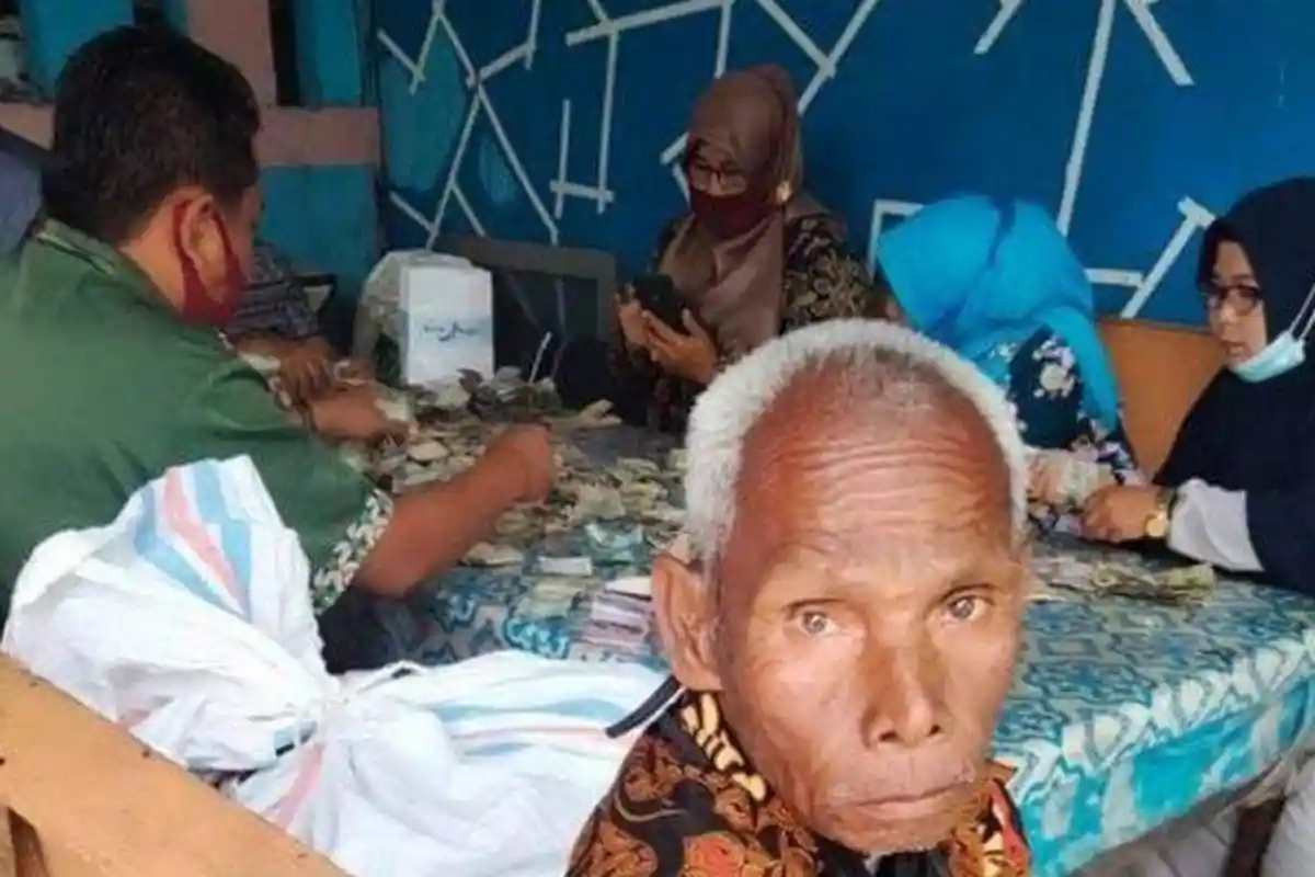 Viral Kakek Tunarungu Simpan Rp 81 Juta dalam Karung Hasil Cuci Piring