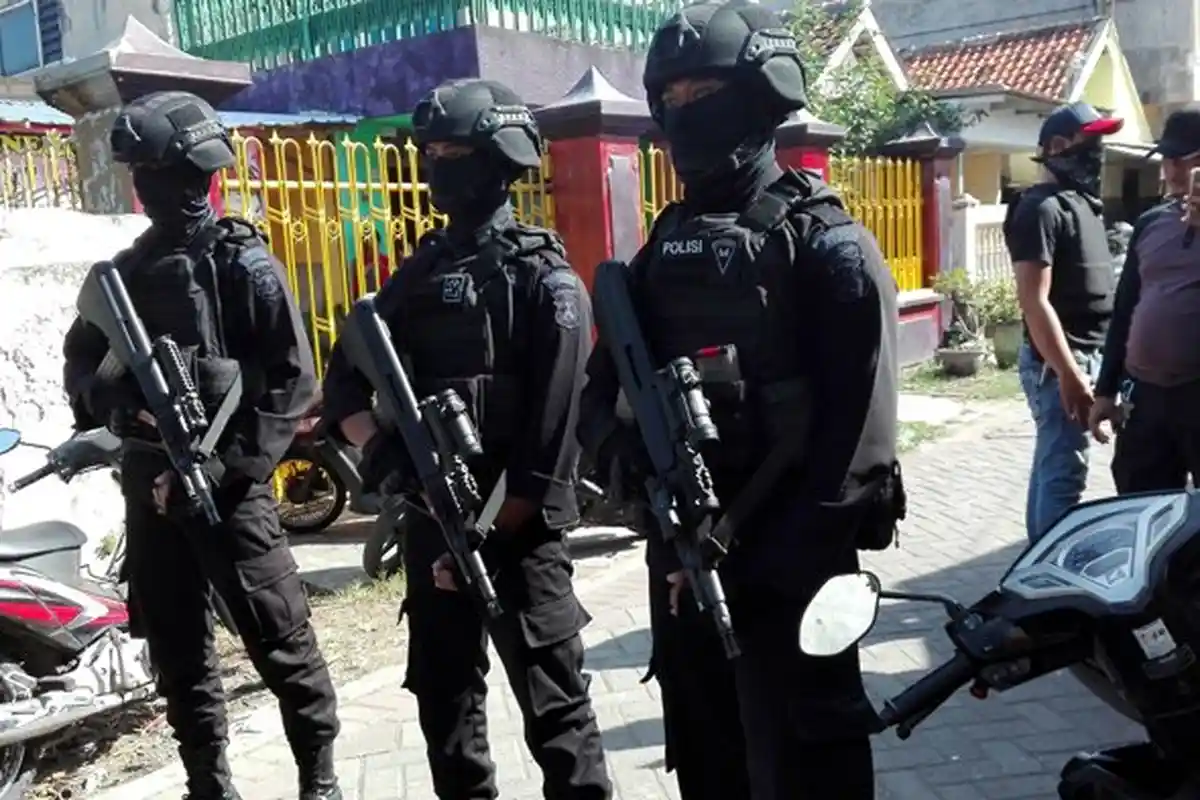 Densus 88 Ringkus Terduga Teroris di Lima Puluh Kota