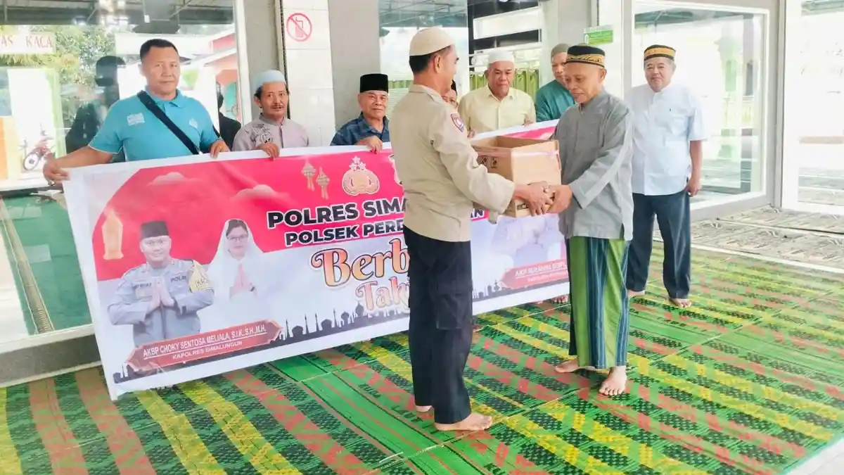 Polsek Perdagangan Berbagi Takjil dan Tingkatkan Kamtibmas di Simalungun Selama Bulan Ramadan