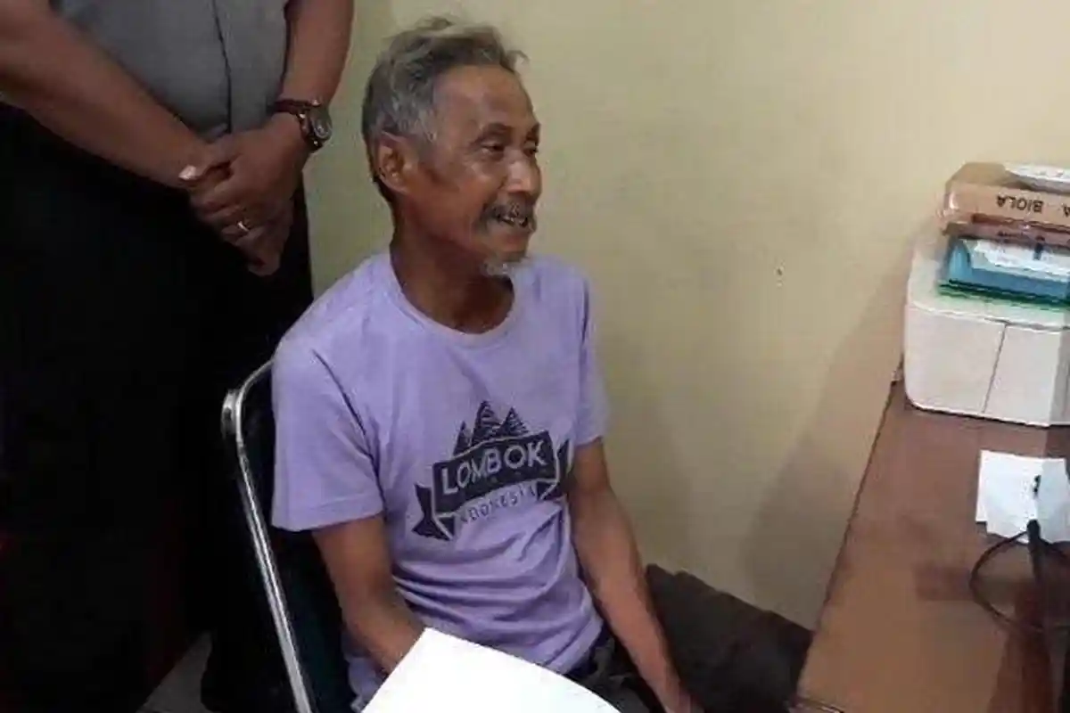 Pulang dari Memulung, Mbah Minta Kopi pada Istri tapi Dijawab Ketus, Akhirnya Parang Melayang
