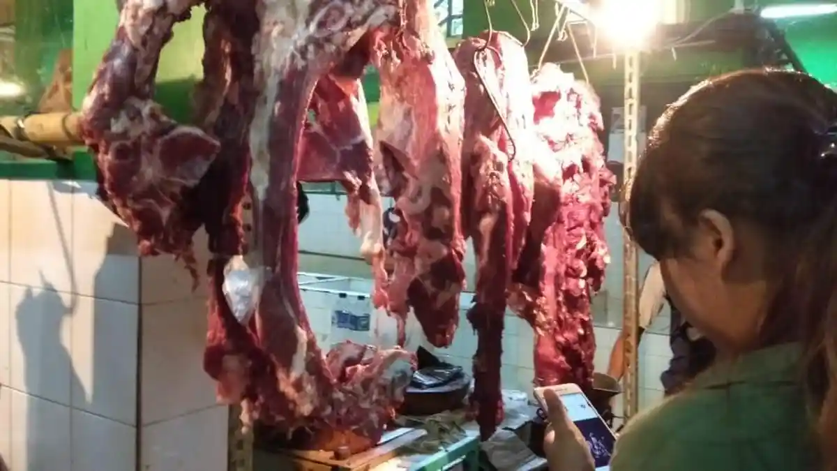 Jelang Hari Raya Idul Adha 2019, Harga Daging Sapi dan Ayam di Pasar Anom Sumenep Terpantau Naik