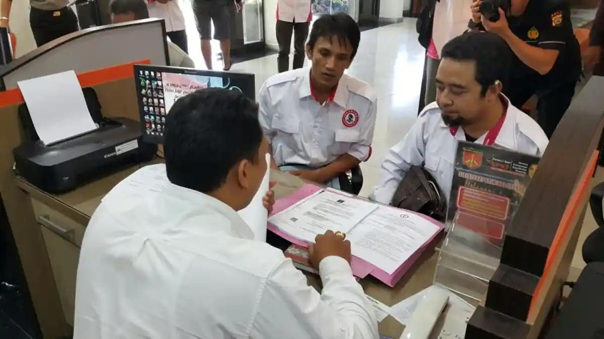 Pasubayan Desa Adat Akan Lawan Pihak Pengkirminalisasi Wayan 'Gendo' Suardana