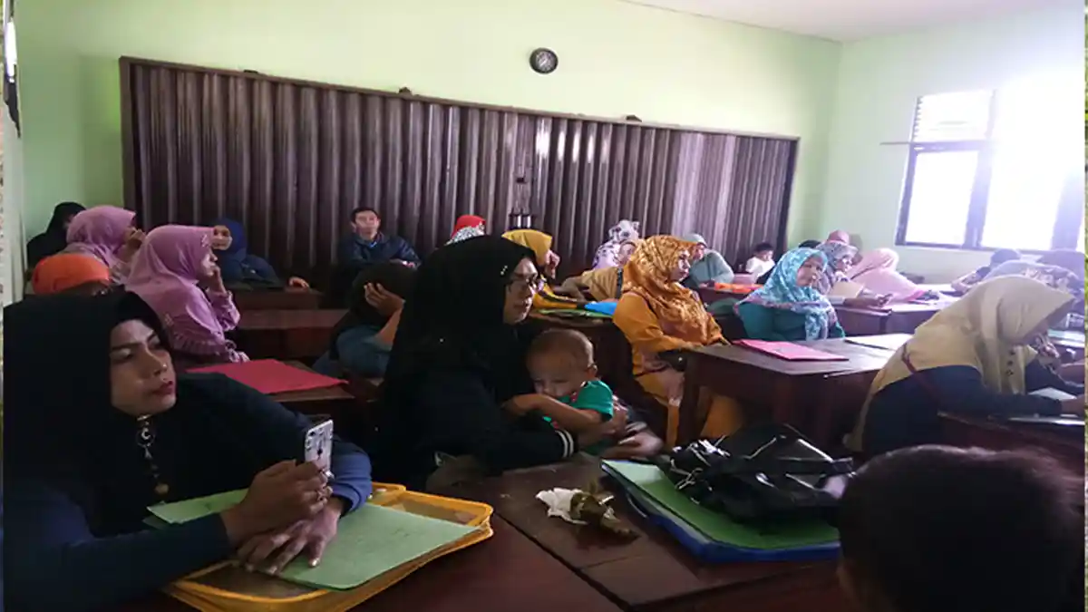 Buka Pendaftaran Selama Dua Jam, MIN Pontianak Timur Diserbu Ratusan Pendaftar