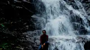 air-terjun-segunggung-di-desa-kasiro-sarolangun.jpg