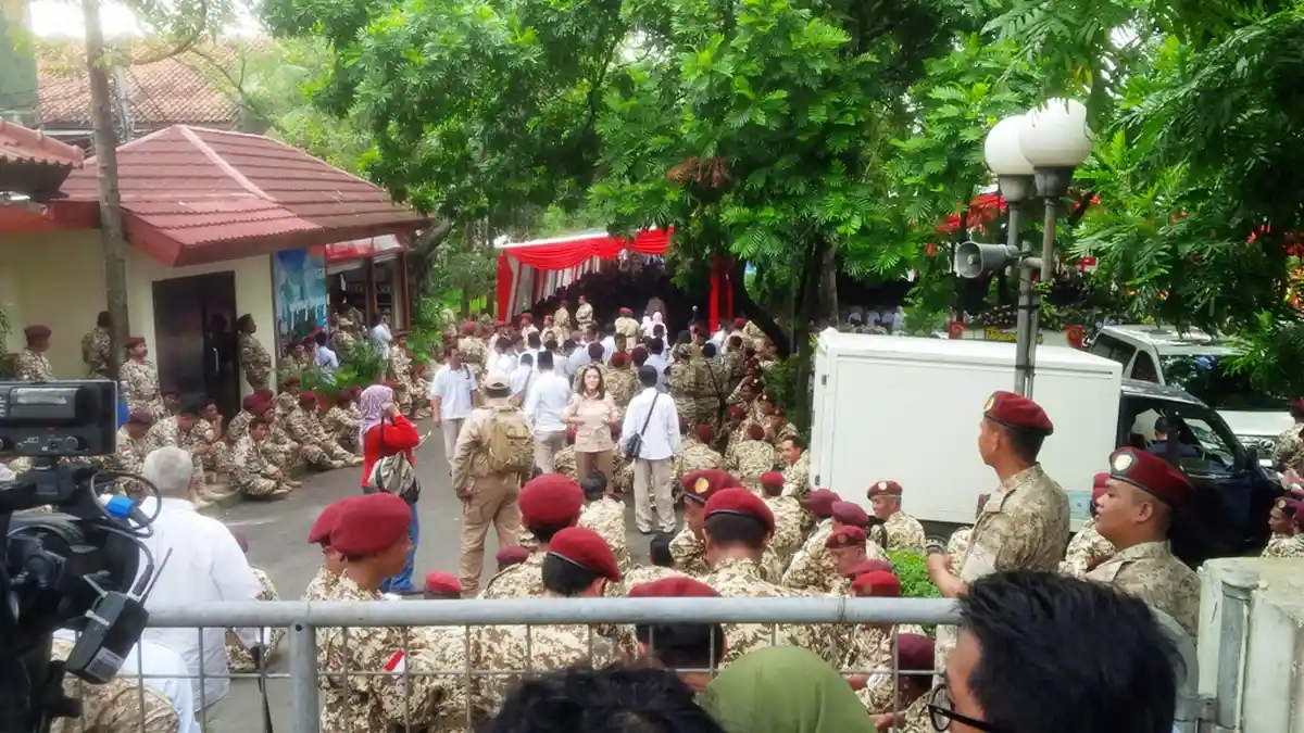 Anies-Sandi Hadiri HUT Gerindra‎ Ke-9