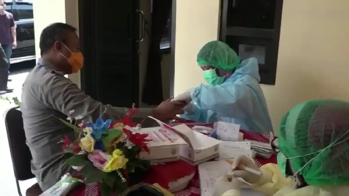 Puluhan Anggota Polres Tasikmalaya Kota Jalani Rapid Test Corona, Ternyata Begini Hasilnya