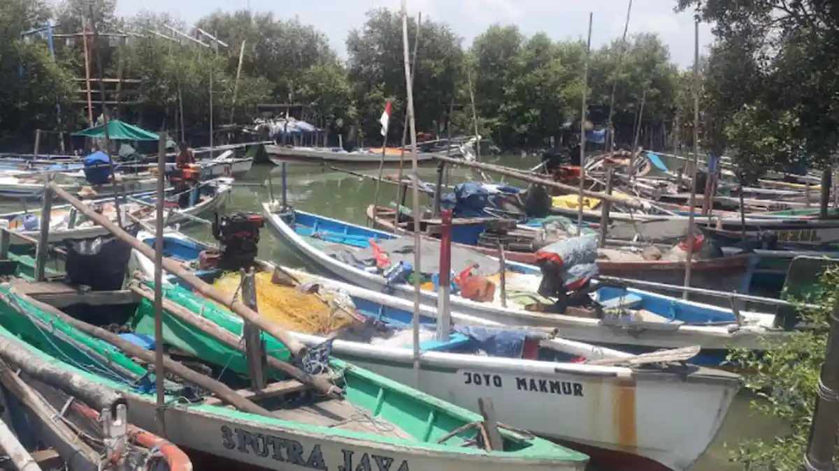 Solar Langka, Nelayan Gresik Bawa Surat Pengantar dari Desa Jika ke SPBU, Tak Berani Melaut Jauh