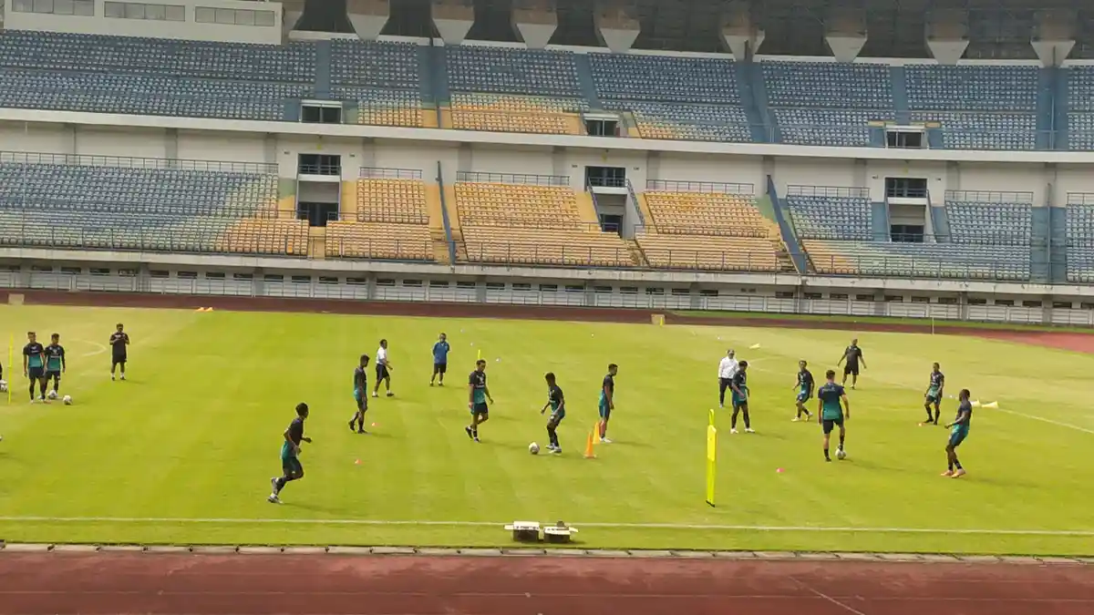 BOBOTOH Menyambut Baik Persib Bandung Akan Berkandang di Stadion GBLA pada Liga 1 2022-2023
