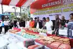 tangkapan-narkoba-berbagai-merek-itu-pun-dimusnahkan.jpg