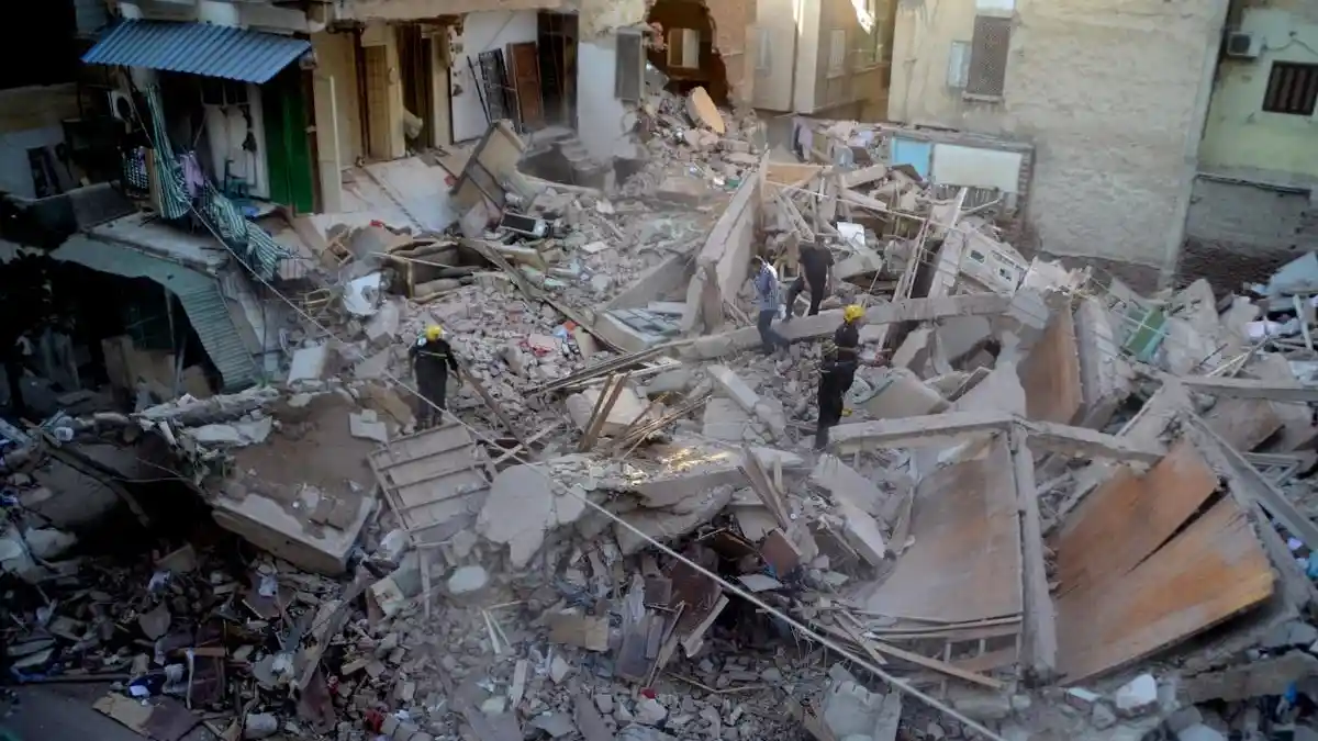 Apartemen di Alexandria Mesir Runtuh, Sekira 6 Orang Dilaporkan Tewas