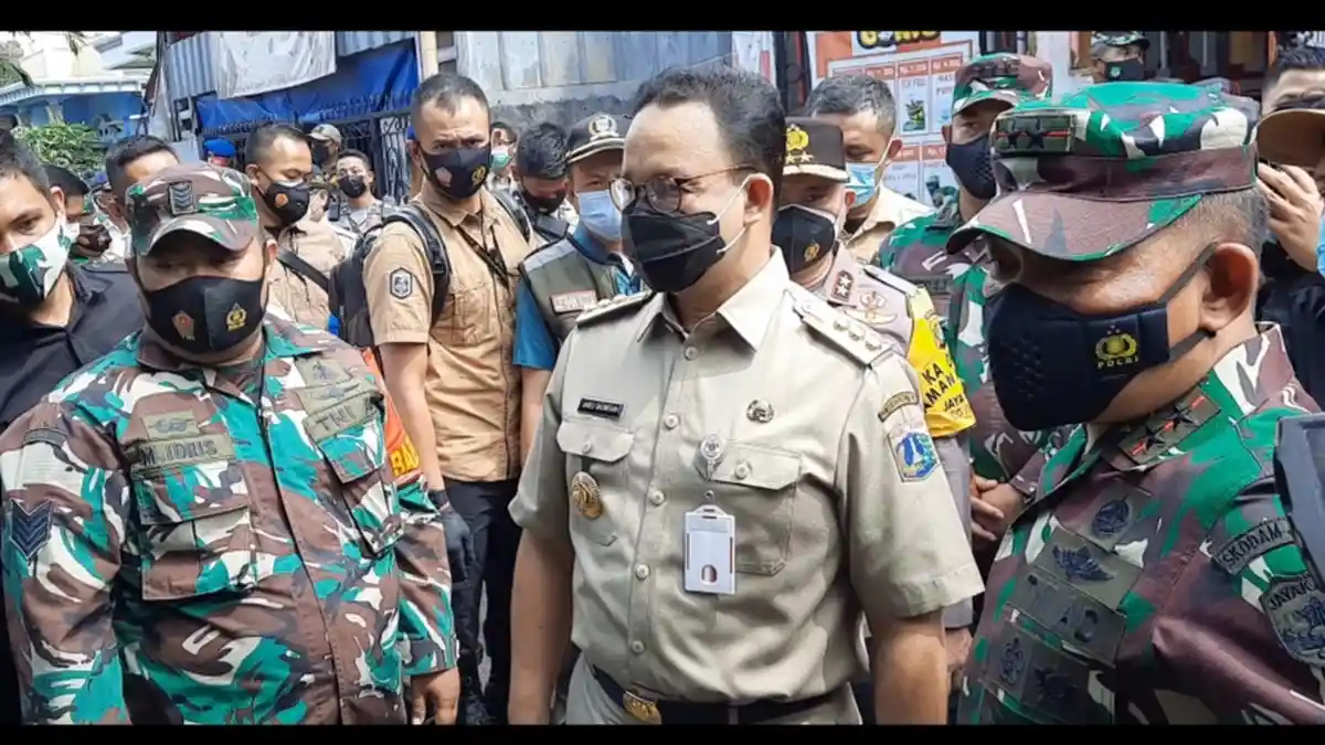 Pangdam Jaya, Kapolda, dan Anies Semangati Warga yang Isolasi Mandiri: Dulu Saya Juga Pernah!