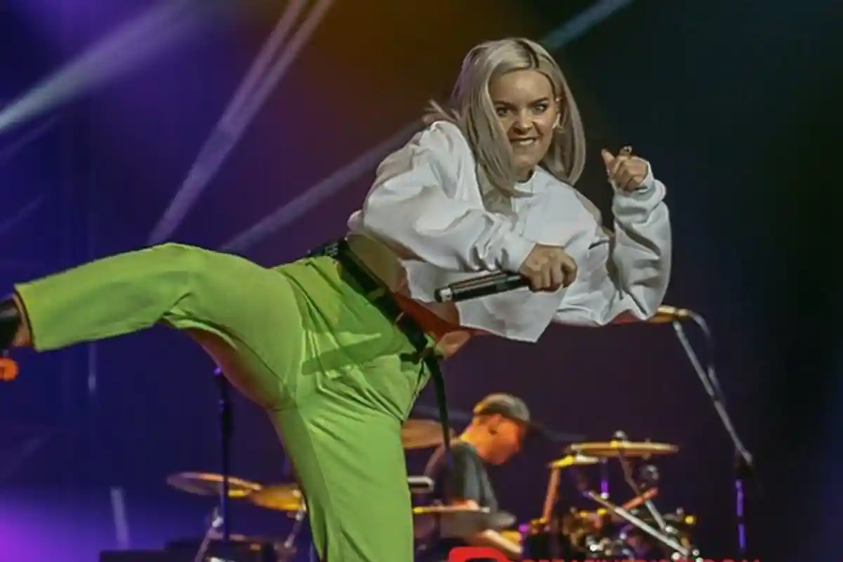 Pertama Kali ke Indonesia, Anne Marie Ditantang Makan Durian, Pete dan Jengkol!