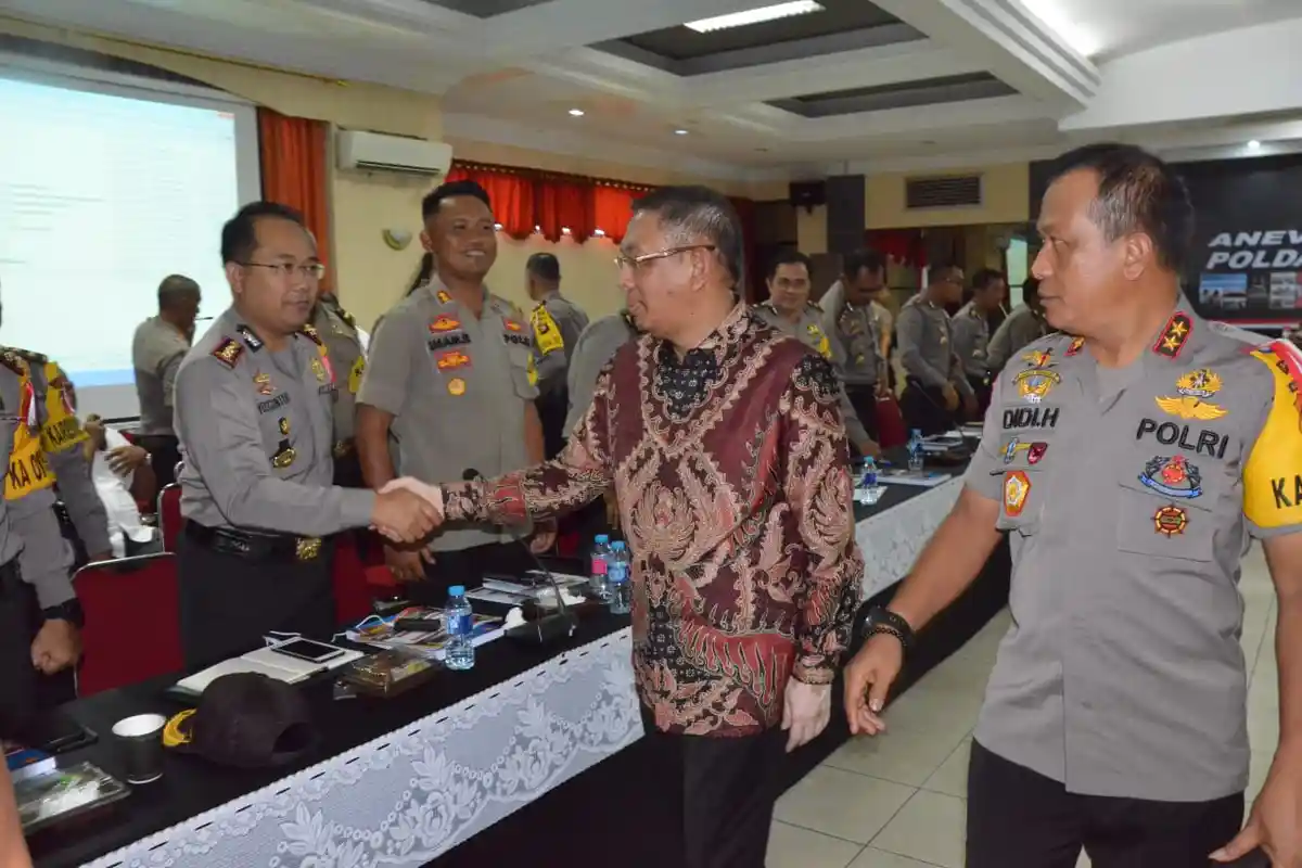 Dampingi Kapolda Kalbar Hadiri Anev, Sutarmidji Sampaikan Program Sinergis Desa Mandiri