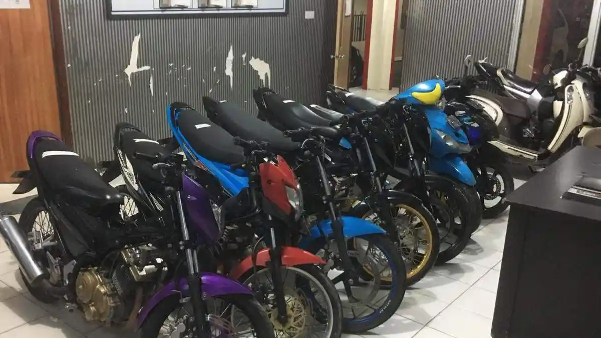 Warga Curiga Ada Orang Ganti Plat Nomor Kendaraan, Ini Kronologis Penangkapan Spesialis Curanmor