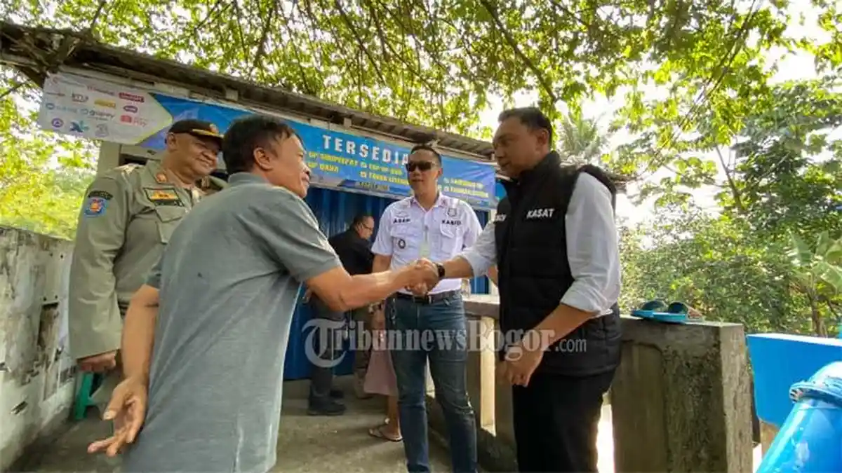1 Kios Miras di Warung Jambu Bogor Selamat Tidak Dibongkar Satpol PP, Petugas Dibuat Melunak