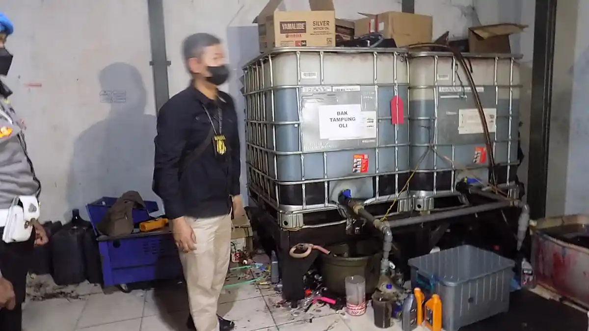 Sindikat Oli Palsu AHM dan Yamalube Beromzet Hampir Rp 1 Miliar per Bulan, Dibekuk Polda Jateng