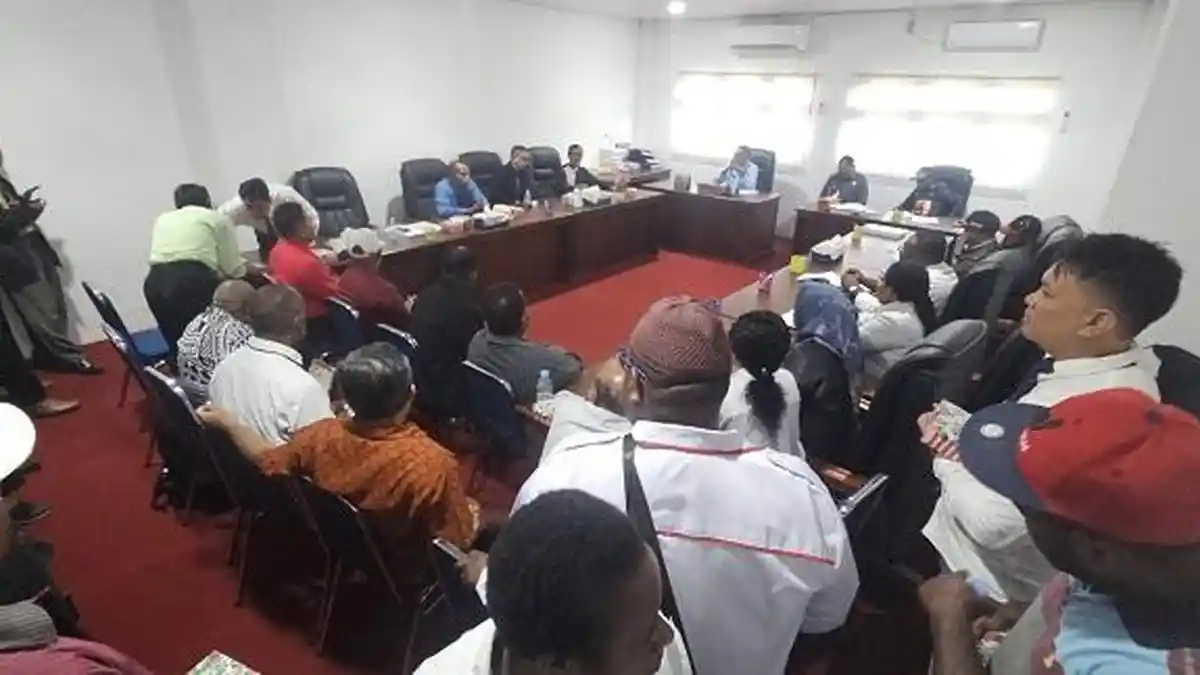 Setelah DPRD Nabire, Puluhan Pendeta Sambangi DPRP Papua Tengah Serukan Penolakan Miras