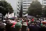 demonstrasi-di-depan-gedung-kemenag_20220304_184605.jpg