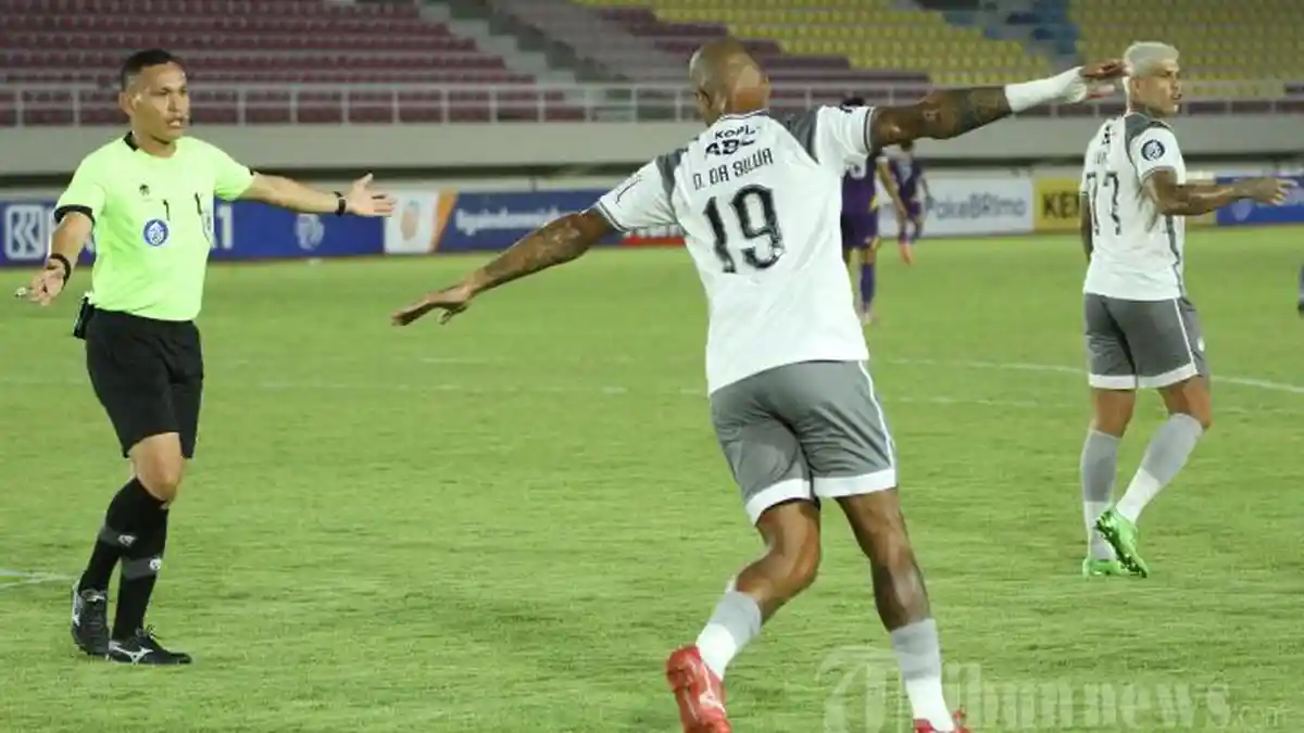 Wasit yang Akan Pimpin Laga Persib Bandung vs PSIS Semarang, Maung Bisa Menang Tipis