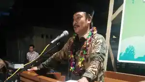 bupati-tolitoli-amran-hi-yahya-saat-menghadiri-perayaan-isra-miraj-1442-hijriah.jpg
