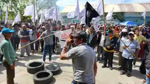 20250910-demontrasi-warga.jpg