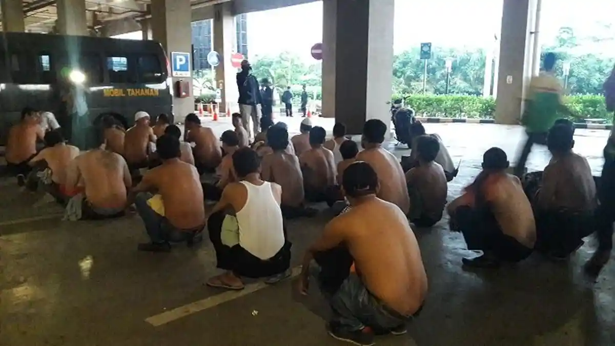 Tim Rajawali Sikat Preman yang Berkeliaran di Terminal Bus Pulogebang