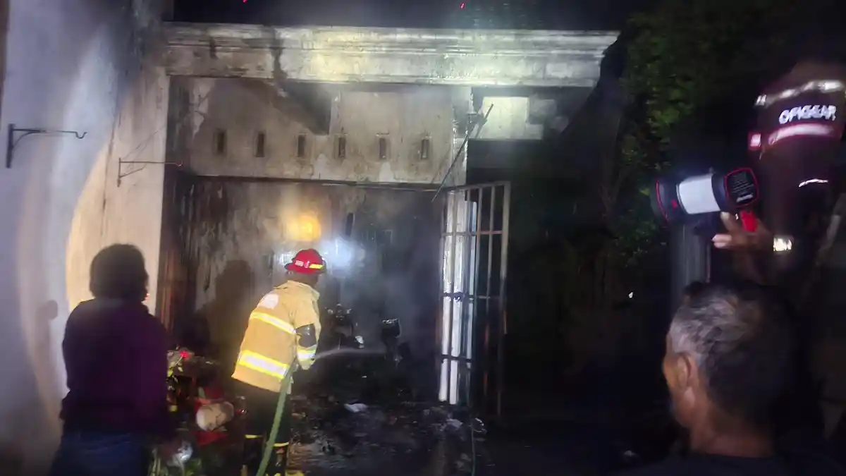 Kebakaran Hebat Gudang Rumah Warga di Kediri, 3 Burung Ikut Hangus Terbakar, Dipicu Percikan Api