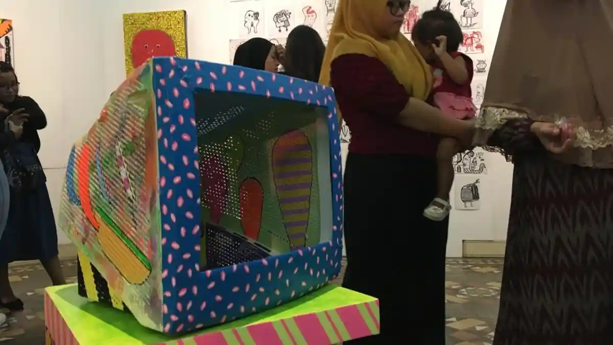 Menilik Karya Naif Perupa Muda UNS di Bentara Budaya Solo dalam Pameran 'Orak-Arik'