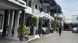 rumah-mantan-Menteri-Agama-Yaqut-Cholil-Qoumas-di-Condet-Jakarta-Timur-diperiksa-KPK.jpg