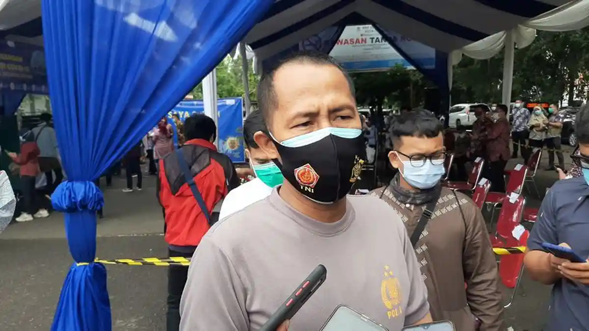 Disuntik Vaksin Covid-19 Perdana, Kapolres Cirebon Kota: Saya Sehat dan Bugar, Enggak Ada Keluhan