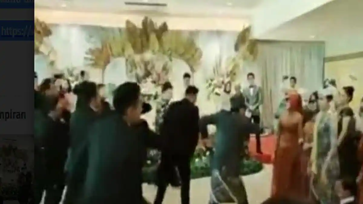 Pasangan Pengantin Ini Goyang 'Battle Dance Tik-Tok' saat Hari Pernikahan, Videonya Viral di Medsos