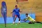 Arema Cronus Latihan Jelang Final IIC 2014